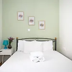 New Town Apartman *