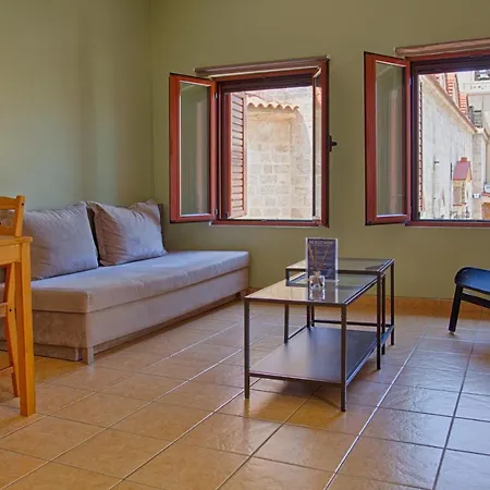 Apartment New Town