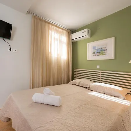 Апартаменты New Town *